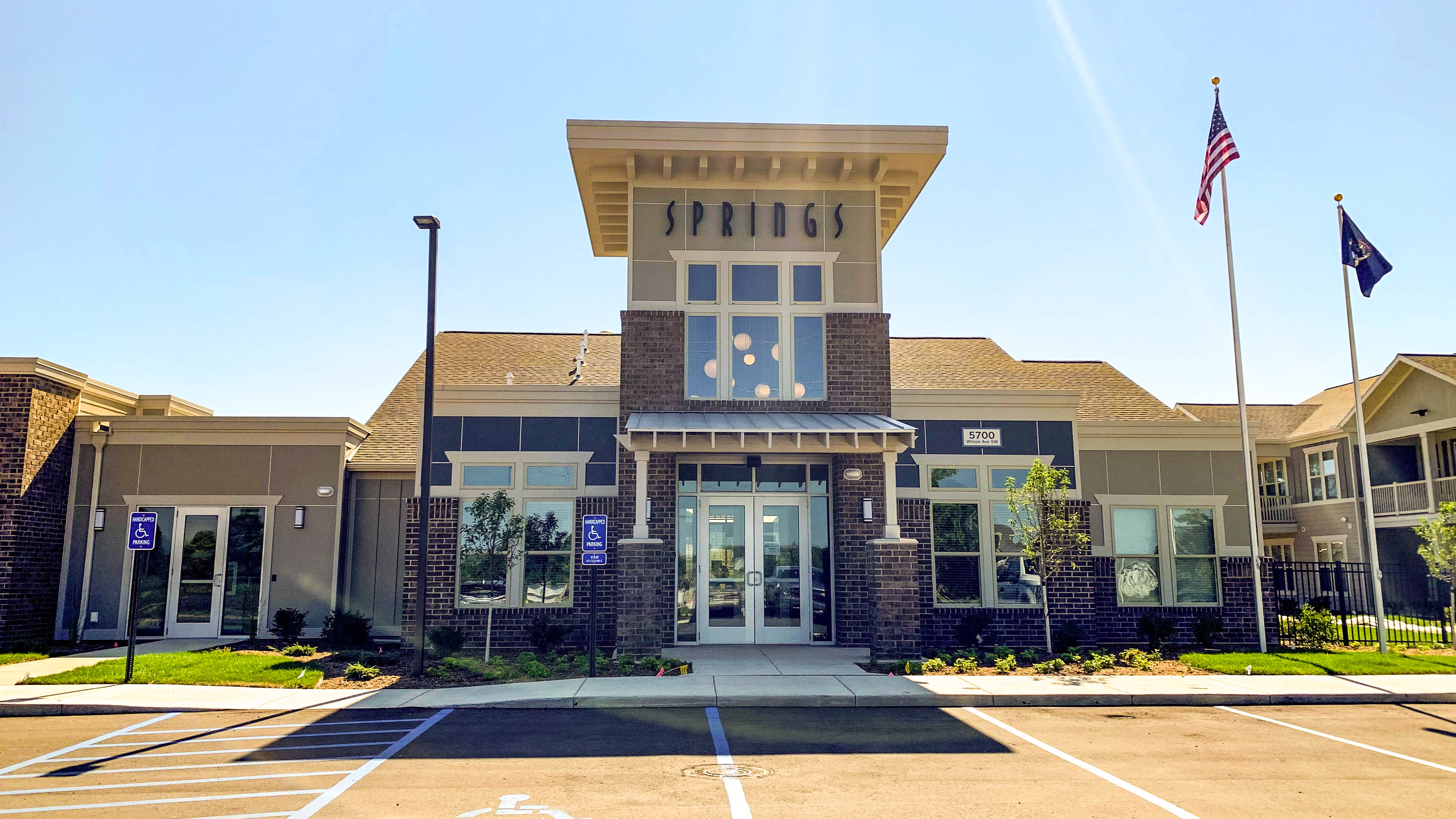 Photos of Springs at the Reserve Apartments in Wyoming, MI